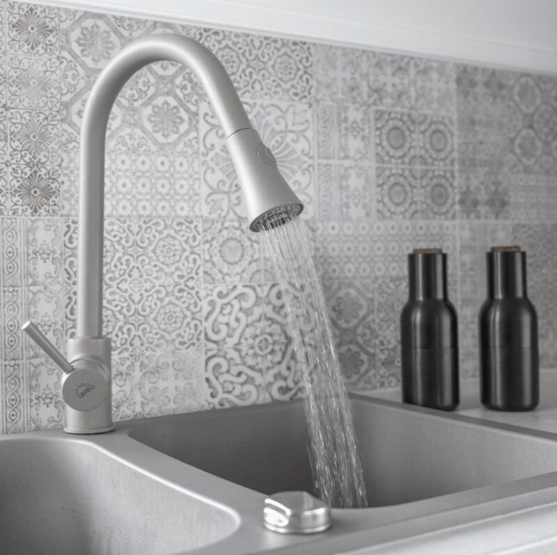 Laveo DARU Kihúzható zuhanyváltós csaptelep fehér